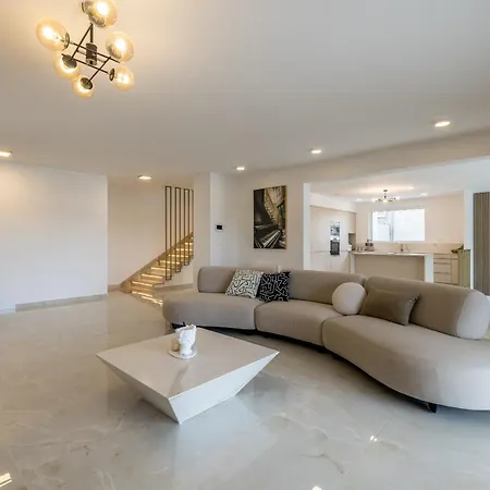 New Coco Maison With Heated Infinity Pool