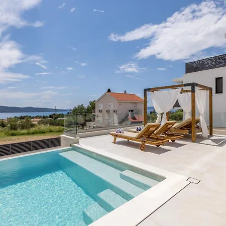 New Coco Maison With Heated Infinity Pool Villa Kastela