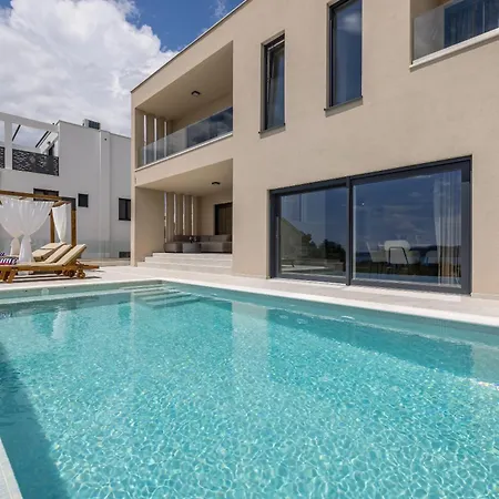 Villa New Coco Maison With Heated Infinity Pool