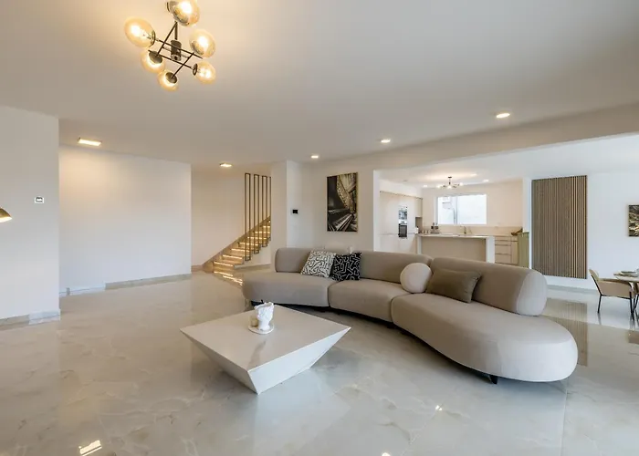 New Coco Maison With Heated Infinity Pool