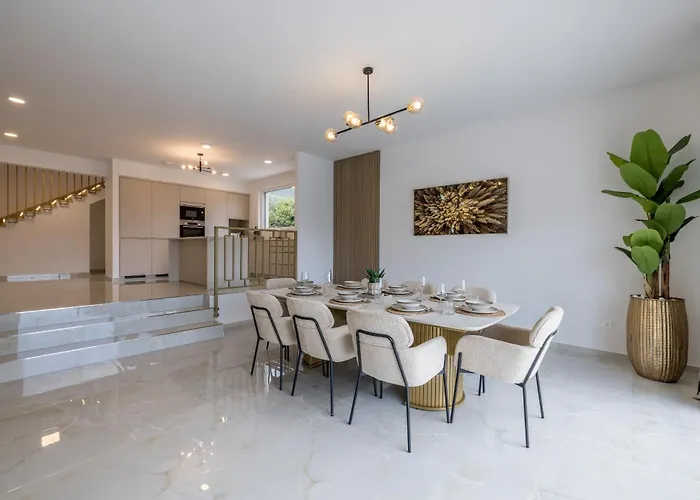 New Coco Maison With Heated Infinity Pool * Kaštela