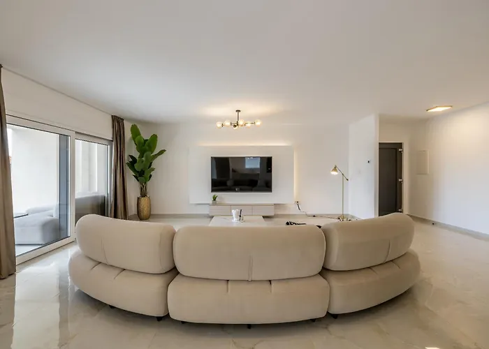 New Coco Maison With Heated Infinity Pool Kaštela