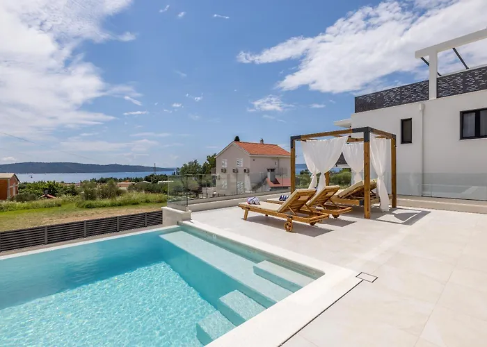 New Coco Maison With Heated Infinity Pool Villa Kaštela