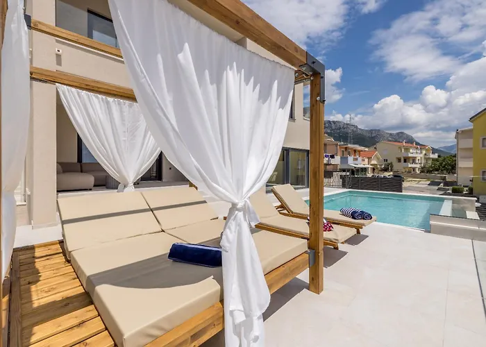 New Coco Maison With Heated Infinity Pool Kaštela