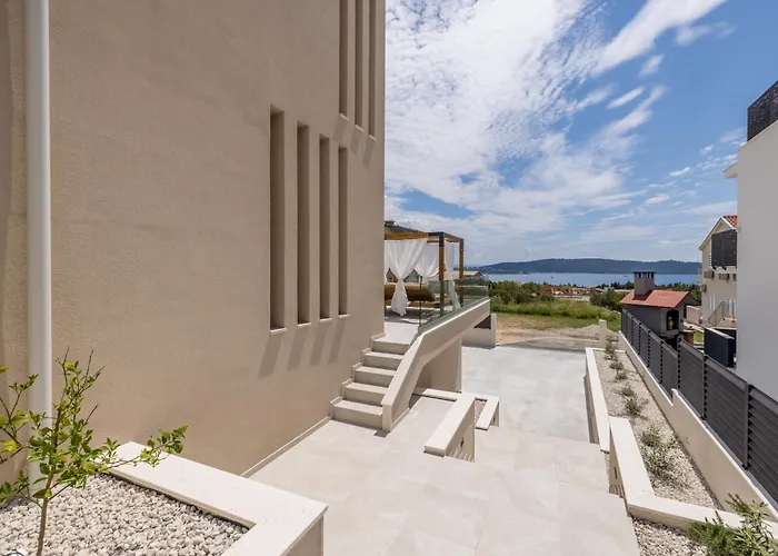 New Coco Maison With Heated Infinity Pool Villa Kaštela